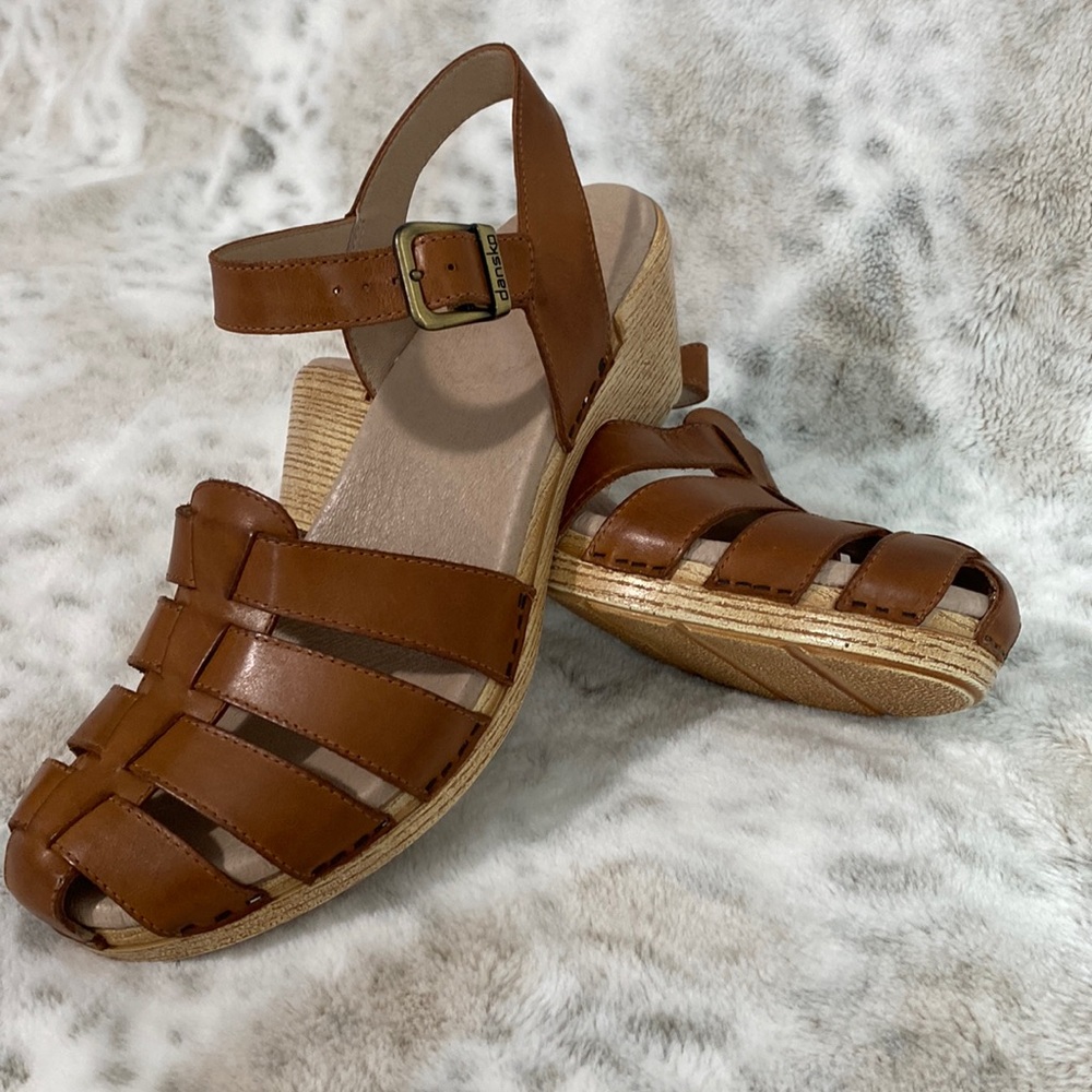 NWOB Dansko Brie Brown Oiled Pull Up Leather Clog Sandals size 42 EU